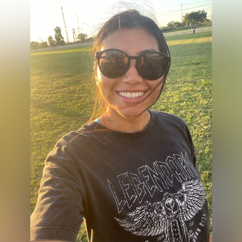 Meet your Posher, Yaqueline